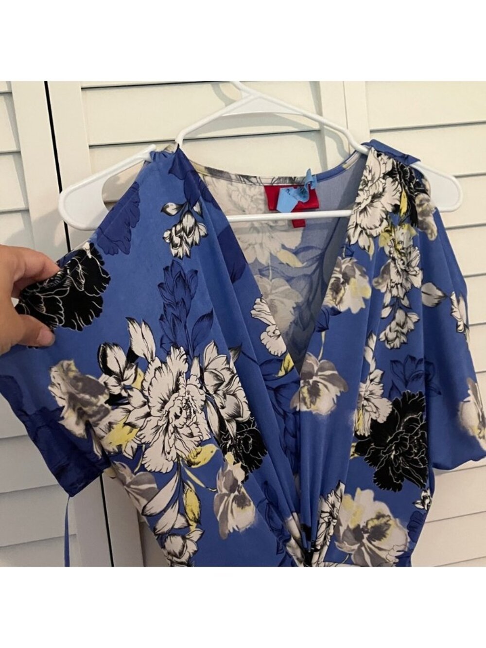 Jennifer Lopez Blue Floral Midi Wrap Dress size medium